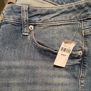 Never worn Gap Jeans